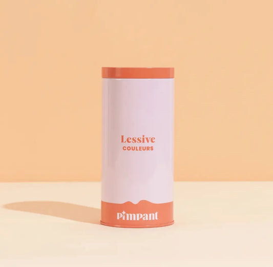 Design élégant et minimaliste de la boîte doseuse vide Pimpant spéciale Lessive Couleurs, de couleur pêche pastel pour une buanderie zéro déchet.