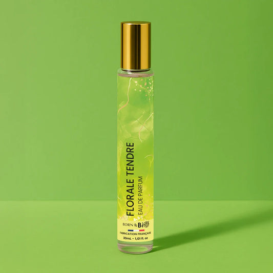 Flacon 30ml de l'Eau de Parfum Florale Tendre par Born to Bio. Senteur florale, hespéridée et douce sur un fond vert lumineux. Fabriqué en France.