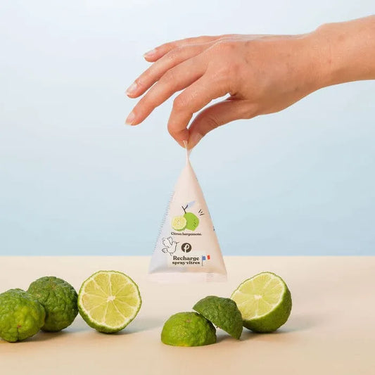 Recharge liquide concentrée Pimpant au parfum frais de citron bergamote pour nettoyer vos vitres et miroirs de manière écologique.