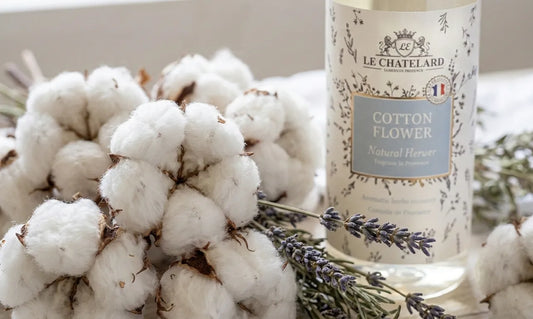 Flacon de recharge 200 ml pour diffuseur d'ambiance senteur Fleur de Coton, Collection Authentique Le Chatelard 1802.