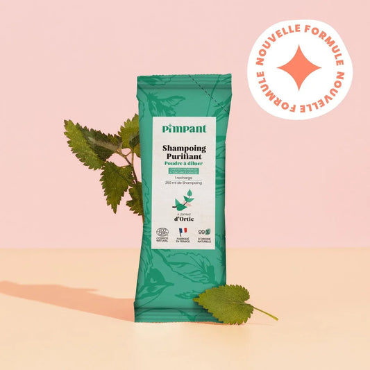 Sachet éco-recharge de shampoing purifiant en poudre à l'ortie (Nouvelle Formule) de la marque Pimpant, pour créer 250 ml de soin, KAVERN.