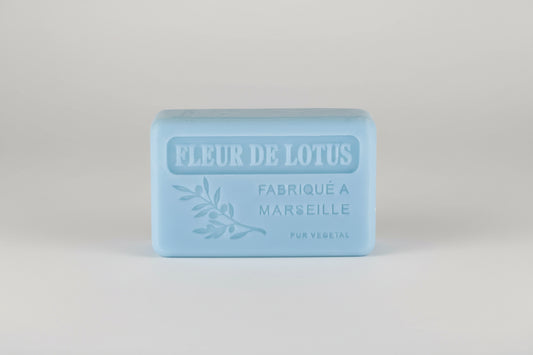 Savon de Provence KAVERN enrichi au beurre de karité BIO, parfum Fleur de Lotus. Fabriqué à Marseille