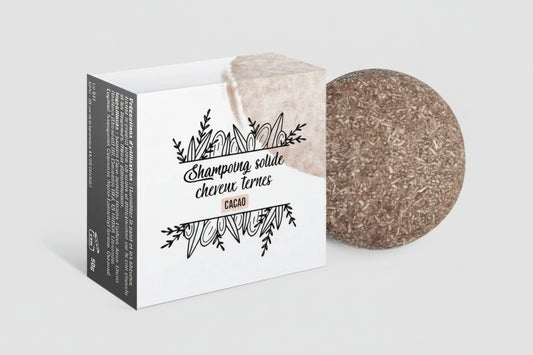 Shampoing solide naturel KAVERN au cacao pour cheveux ternes. Soin lavant doux et zéro déchet pour lisser la fibre capillaire et raviver l'éclat.